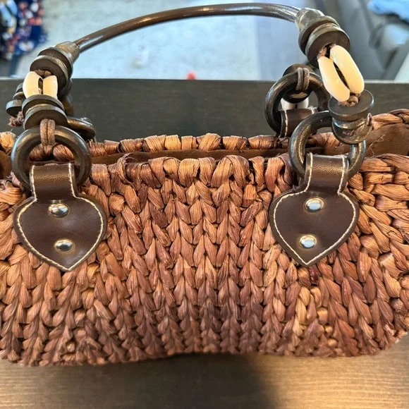 Woven Tan Handbag - Picture 3 of 5